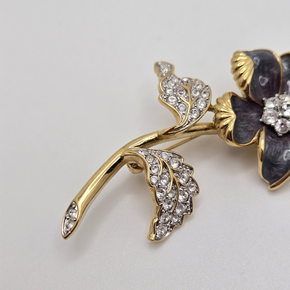 Vintage Nolan Miller Brooch Enamel Flower Rhinestone Goldtone Pin Classic Retro - Picture 3 of 12